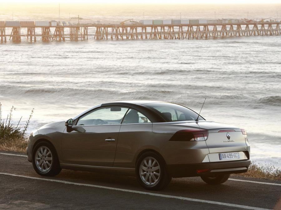  Renault Megane CC 2010 года  (фото 11 из 65)